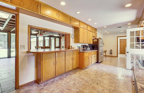 Coshocton House | Peaceful Coshocton Home w/Grills & Spacious Yard