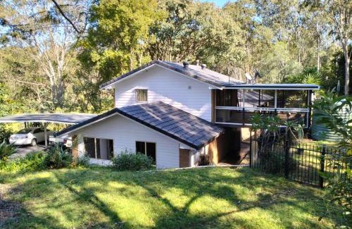 Wolfdene House | Peaceful Country Home Between Brisbane & GC