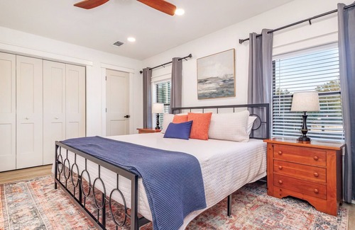 Goldthwaite House | Peaceful Country Views + Hot Tub Under the Stars