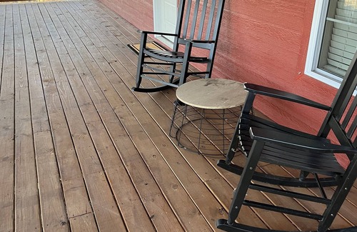 Madison Cabin | Peaceful Cozy Cabin 10 minutes from Historic downtown Madison