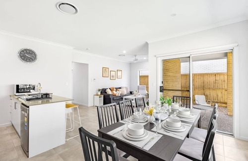 Parkinson House | Peaceful Family Retreat | Spacious Stay in Parkinson