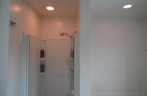 Southeast Arlington House | Peaceful Family Retreat Near AT&T Stadium, Texas Rangers, Six Flags, Epic Waters Indoor Waterpark, DFW Airport & More!