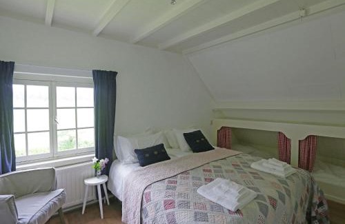 Municipality of Utrechtse Heuvelrug House | Peaceful Farmhouse in Doorn near Forest