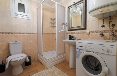 Camyuva Apartment | Peaceful Flat with Shared Pool in Camyuva Kemer