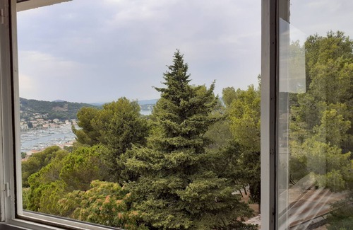Saint-Mandrier-sur-Mer Apartment | PEACEFUL STUDIO!