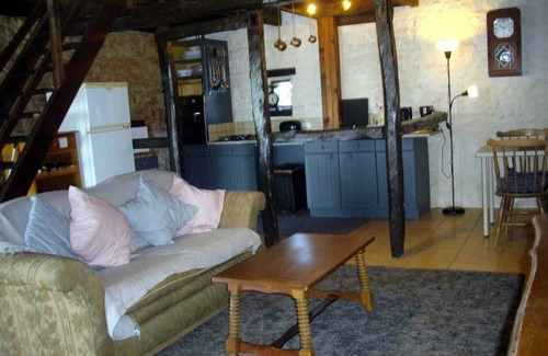 Teilhet House | Peaceful Getaway in Teilhet