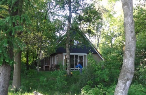 Lemele House | Peaceful Holiday Home in Lemele near City Centre