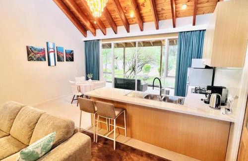 Wonga Park House | Peaceful home in forest