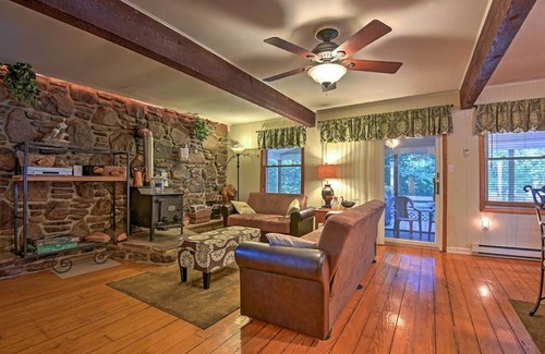 Greentown House | Peaceful Home with Deck Near Lake Wallenpaupack!