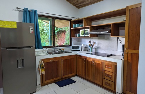 Ballena House | Peaceful jungle retreat close to beaches, activities and restaurants