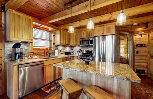 New Lisbon Cabin | Peaceful log cabin with patio, gas grill, fire pit & WIFI