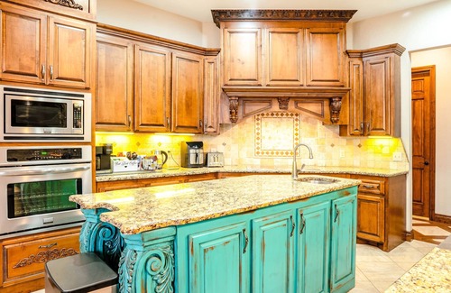 Pottawatomie County House | Peaceful Luxurious Ranch Family Reunion