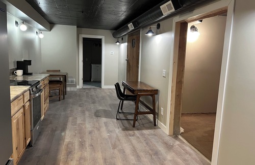 Elizabeth Cabin | Peaceful luxury honeymoon suite, ten mile view! Large hottub, on working ranch