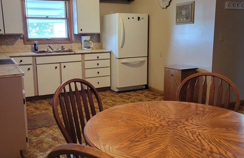 Plankinton House | Peaceful Nostalgic Farmhouse