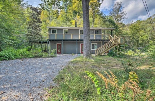 Pegram House | Peaceful Oasis in the Woods, just 30 minutes to Nashville!