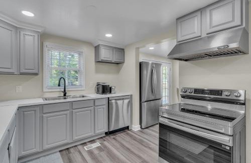 Barstow House | Peaceful Pet Friendly Chesapeake Escape home