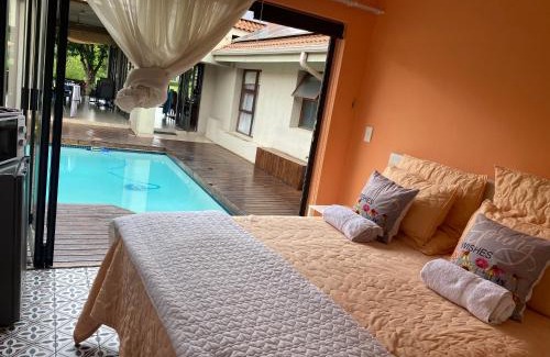 Hartbeespoort Villa | Peaceful picturesque Pecanwood