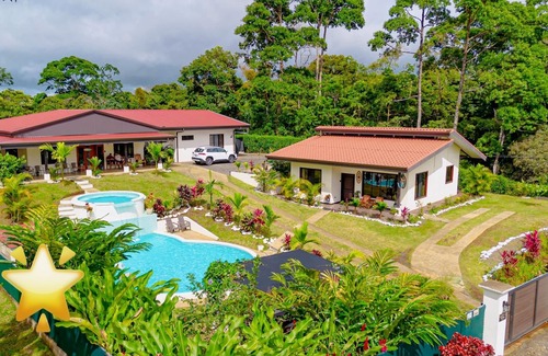Chachagua House | Peaceful Private Villas with Pool near La Fortuna! - Perfect for Large Groups
