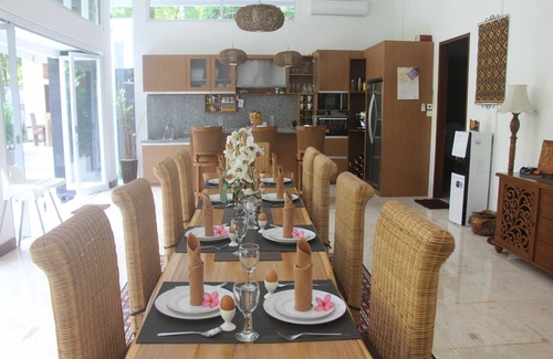Senggigi Villa | Peaceful private villa at the border of a national park
