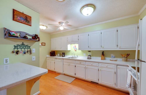 Olivia House | Peaceful Retreat! Carolina Trace Home w/ Porch