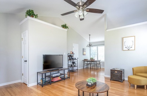 Youngsville House | Peaceful Retreat on the Outskirts!