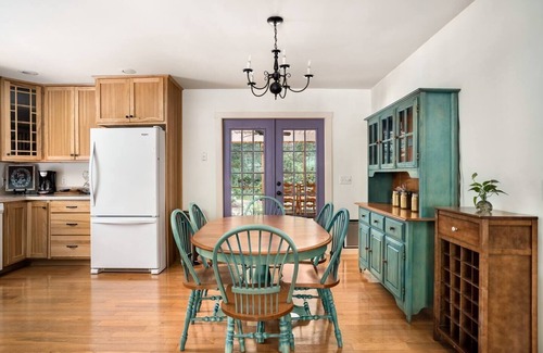 Basye Cabin | Peaceful Retreat with Firepit & Outdoor Theatre!