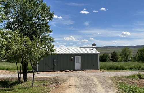 Lazear Cottage | Peaceful rural setting in western Colorado.