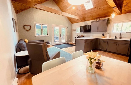 Ashville House | Peaceful, Serene, Lake View thru the trees