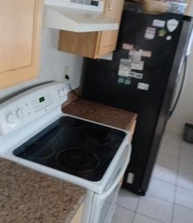 Poinciana Apartment | Peaceful stay at Grandmas house