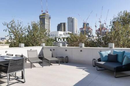 Tel Aviv City Center Apartment | Peaceful Terrace by Five Stay