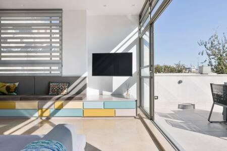 Tel Aviv City Center Apartment | Peaceful Terrace by Five Stay