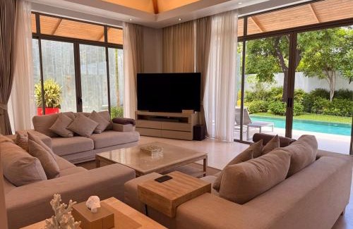 Thep Kasattri Villa | Peaceful villa in the heart of the Anchan Tropicana project