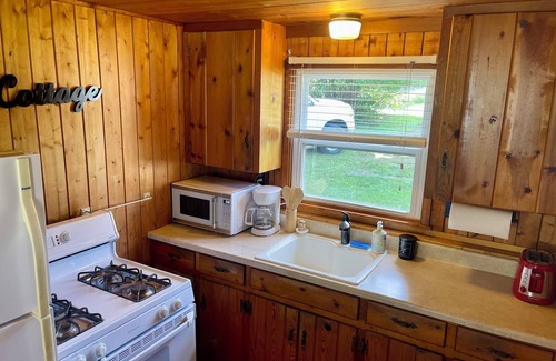Central Lake Cabin | Peaceful Waterfront Cabin