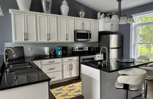 Sterling Apartment | Peaceful Waterfront Stay – Stunning Lake Ontario Sunset Views + Pet Friendly