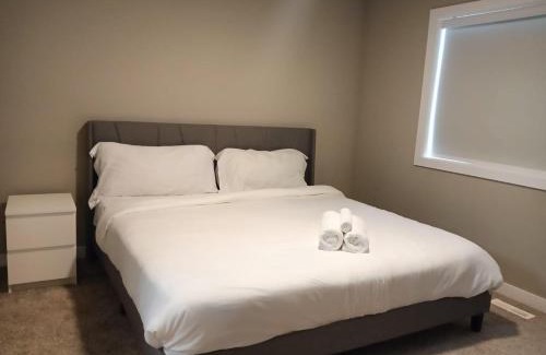 Southeast Edmonton House | Peaceful Wifi Tv Long Stays Family Friendly