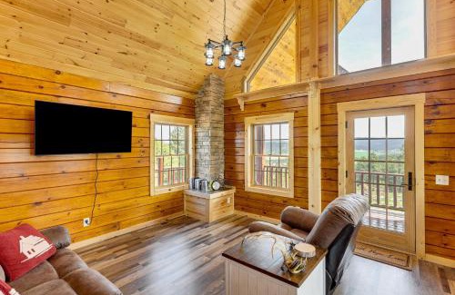 Sundance House | Peaceful Wyoming Cabin with Spacious Deck and Wet Bar!