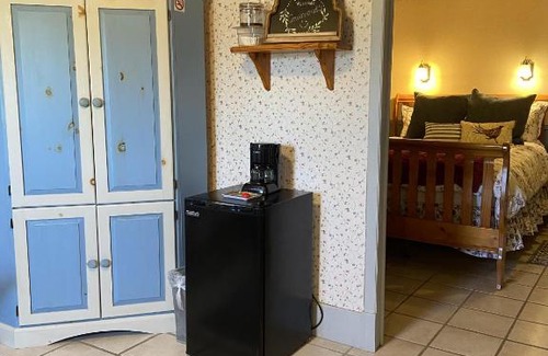 Alto Pass House | Peachbarn Winery & Cafe