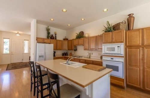 Dalton Ranch House | Peachtree Place in Dalton Ranch Golf Course Community. 4 bedrooms & 2 baths, sleeps 8. Convenient location just 10 minutes from Durango and 20 from Purgatory Ski Resort.