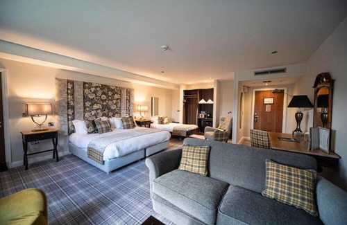 Stonedge Hotel | Peak Edge Hotel