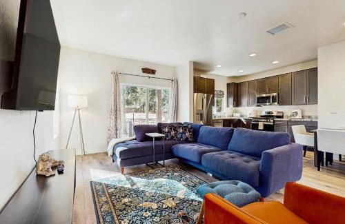 Flagstaff House | Peaks & Pines Bungalow