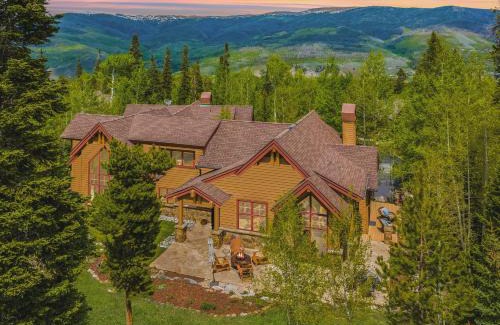 Three Peaks House | Peakside Escape 178 home