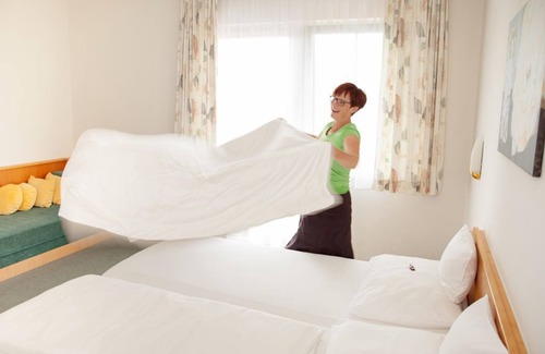 Bad Waltersdorf House | Pear suite | from 3 nights | breakfast - Hotel-Restaurant Teuschler-Mogg