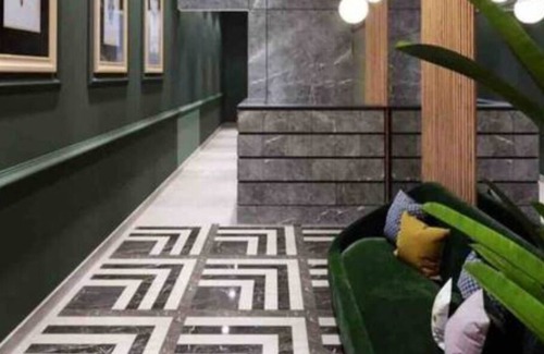 Anfa House | Pearl 17 - Central,Brand new chic with balcony