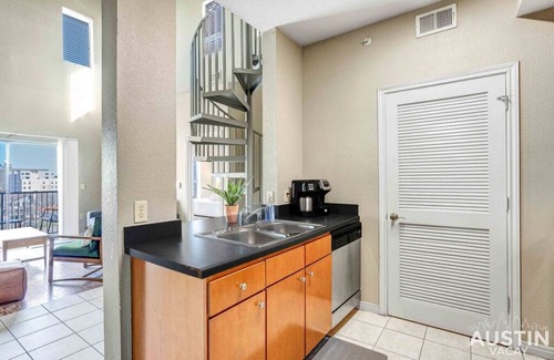 West Campus Apartment | Pearl #610 xxxxxxxxx