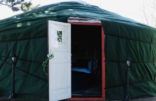 Emsworth Apartment | ‘PEARL’ a luxury waterside yurt with harbour views