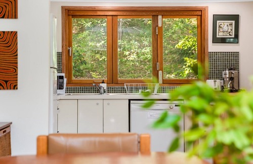 Pearl Beach House | Pearl Beach Bush Retreat by HolidayCo.