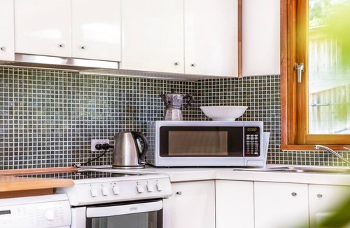 Pearl Beach House | Pearl Beach Bush Retreat by HolidayCo.