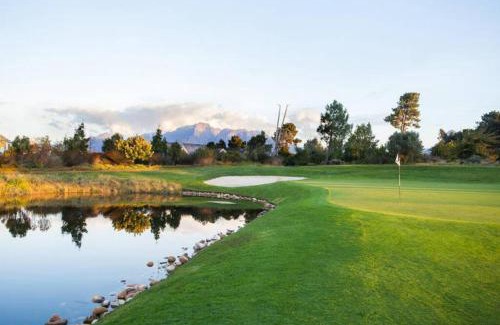 Cape Winelands Villa | Pearl Valley Golf Estate Lodge 1E