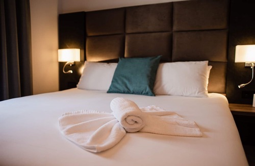 St. Paul's Bay Hotel | Pebbles Resort
