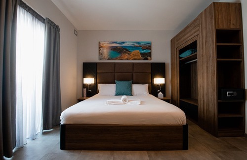 St. Paul's Bay Hotel | Pebbles Resort